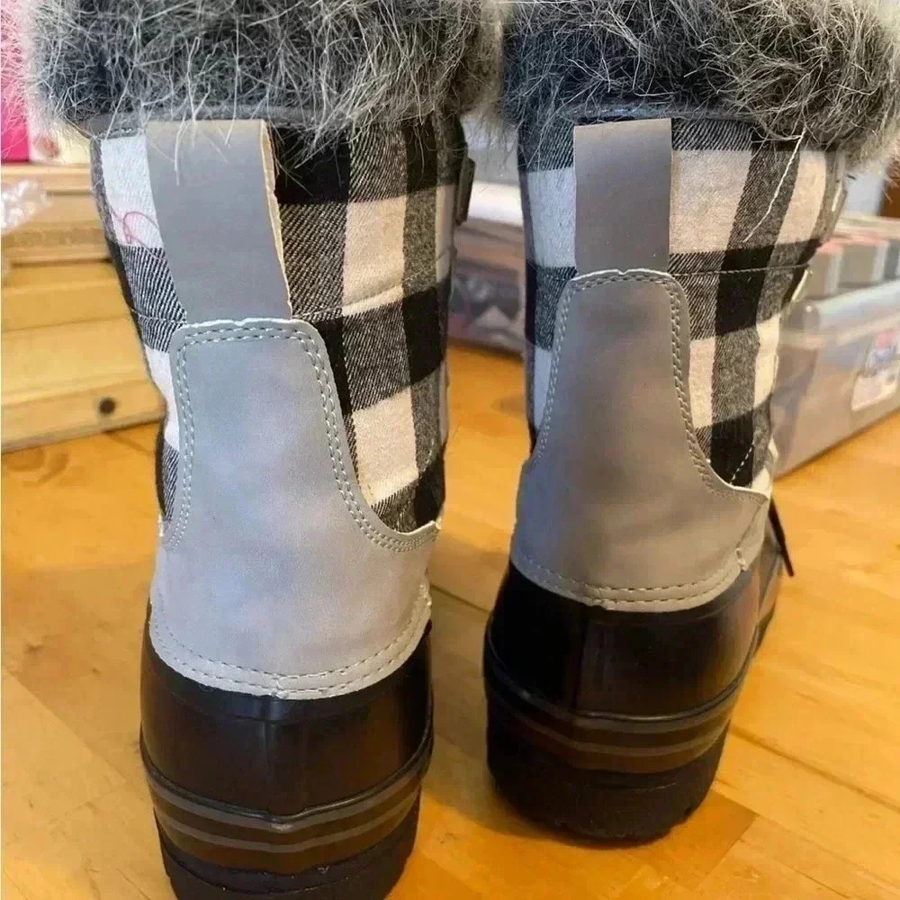 Natural Reflection Winter Boots - image 4